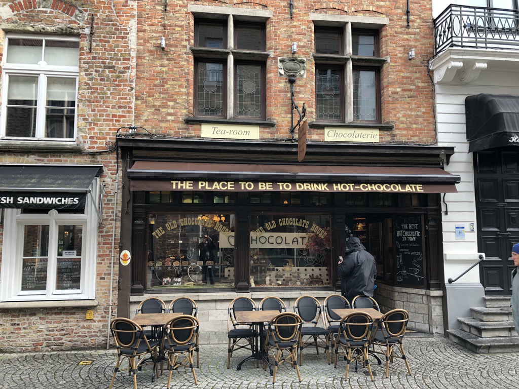 THE BEST PLACES TO GET YOUR BRUGES CHOCOLATE FIX